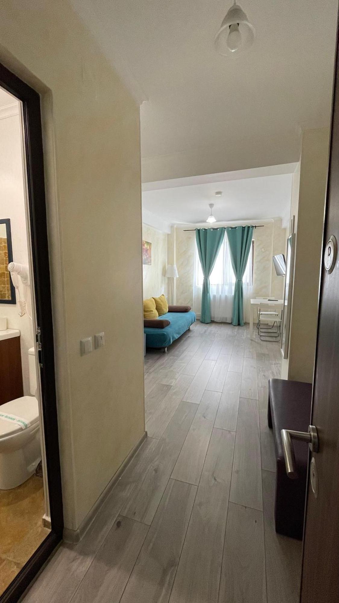 Aparthotel Sorriso Mamaia Nord Năvodari Esterno foto